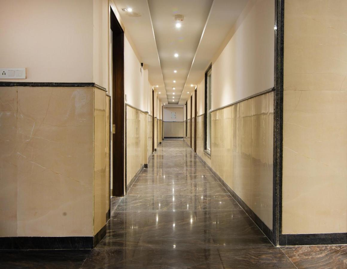 Hotel Ivy Plaza Luxury Νέο Δελχί Εξωτερικό φωτογραφία