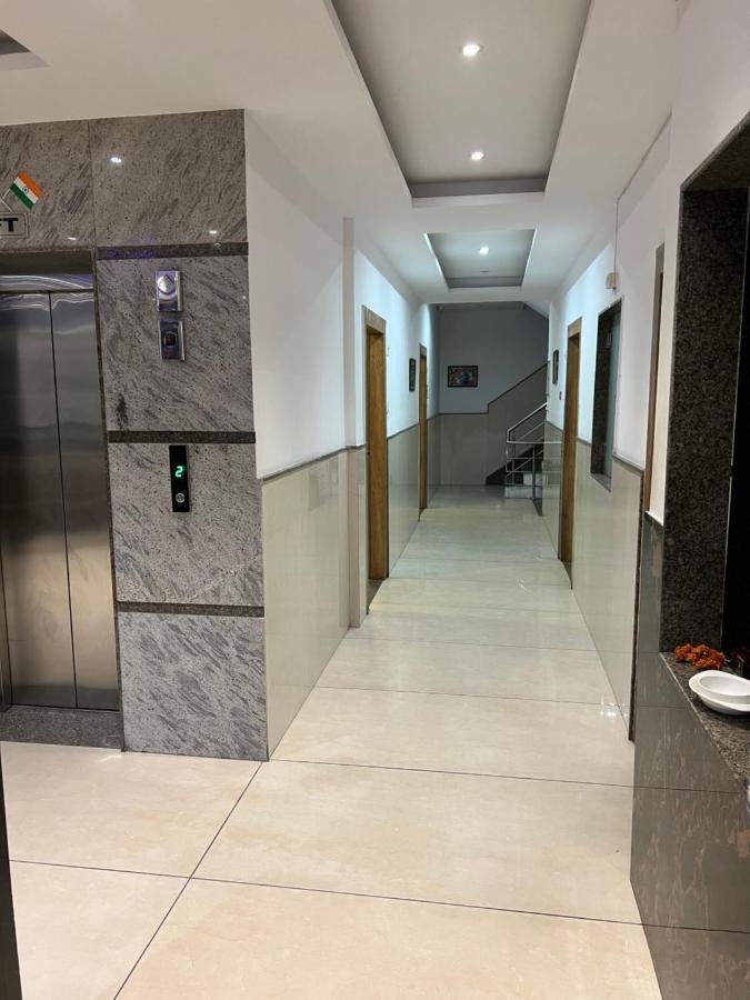 Hotel Ivy Plaza Luxury Νέο Δελχί Εξωτερικό φωτογραφία
