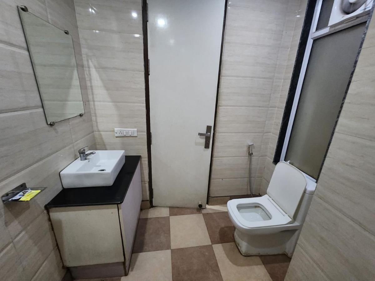 Hotel Ivy Plaza Luxury Νέο Δελχί Εξωτερικό φωτογραφία