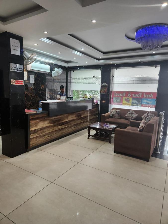 Hotel Ivy Plaza Luxury Νέο Δελχί Εξωτερικό φωτογραφία